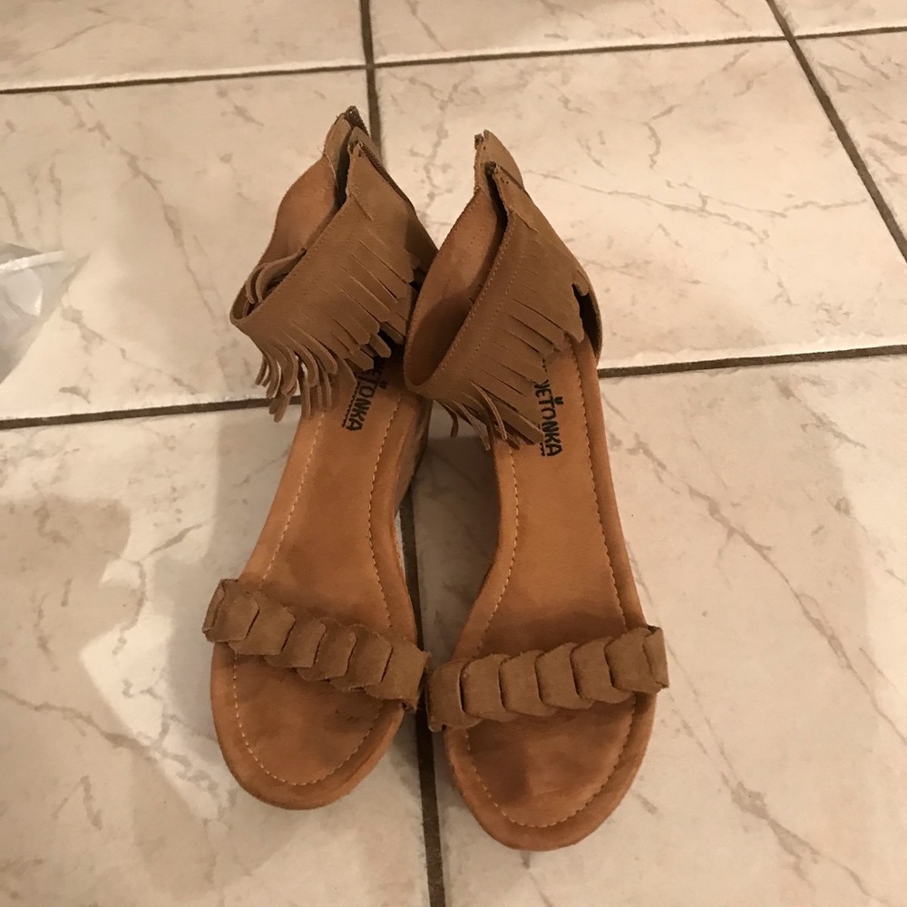 fringe wedge open to offers